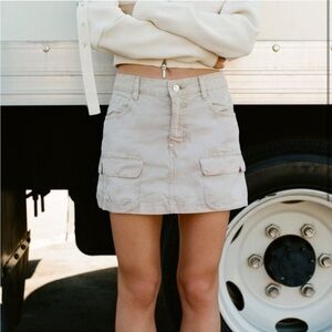 Zara mid rise mini cargo skirt